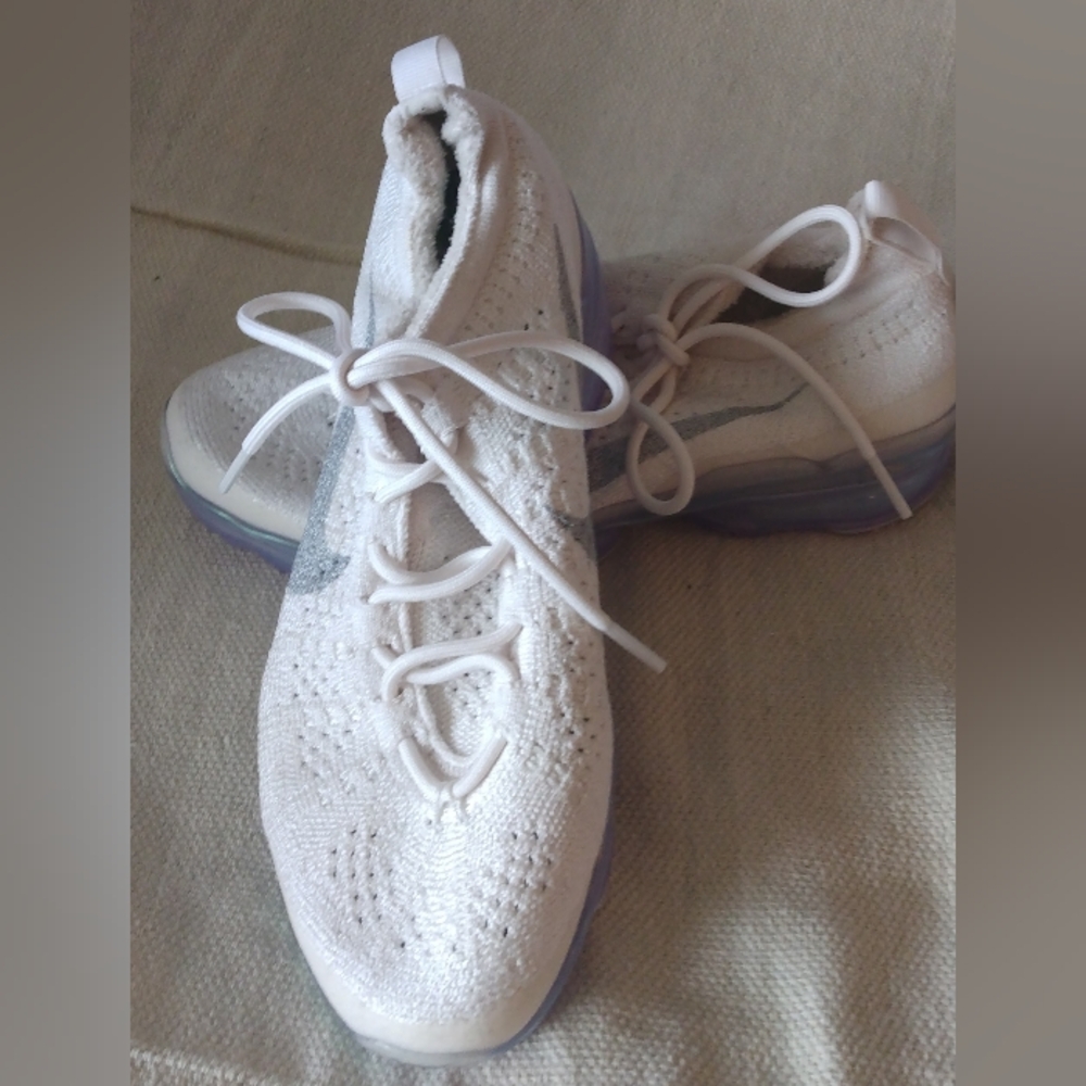 Nike Air VaporMax Flyknit Phantom 2023 - Picture 7 of 7